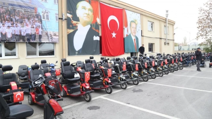 'Emniyetle Engelsiz Yarınlar Projesi'yle engellilerin y&uuml;z&uuml; g&uuml;ld&uuml;